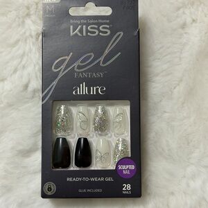 KISS Gel Fantasy Allure Nails - Black and Silver Glitter
